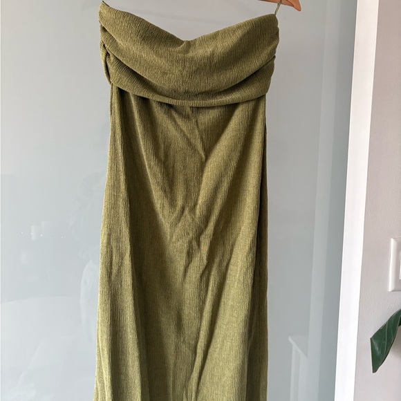 Zara Dresses & Skirts - Olive Green Strapless Midi Dress